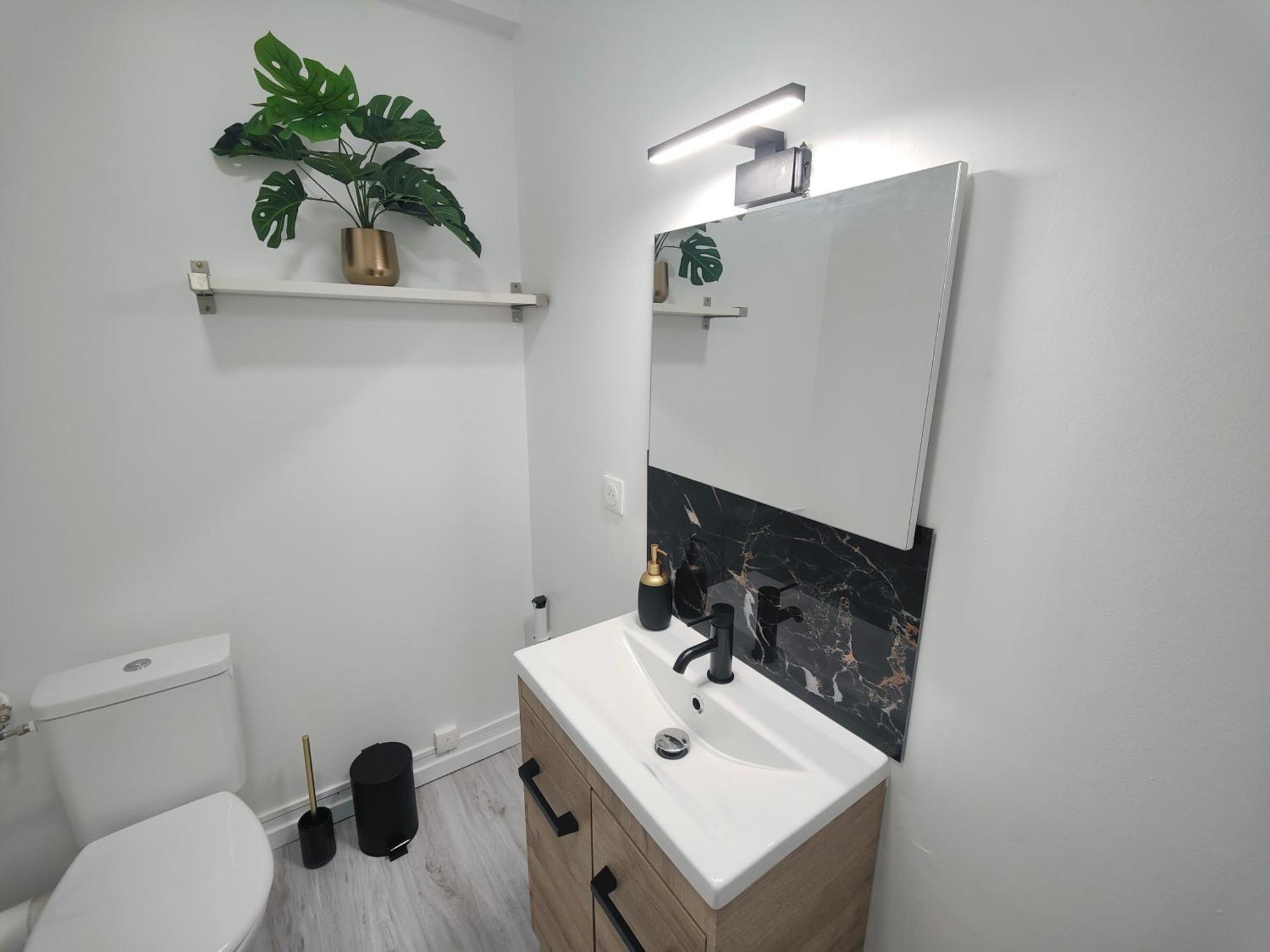 Doris 1 Apartment Châteaudun Екстериор снимка